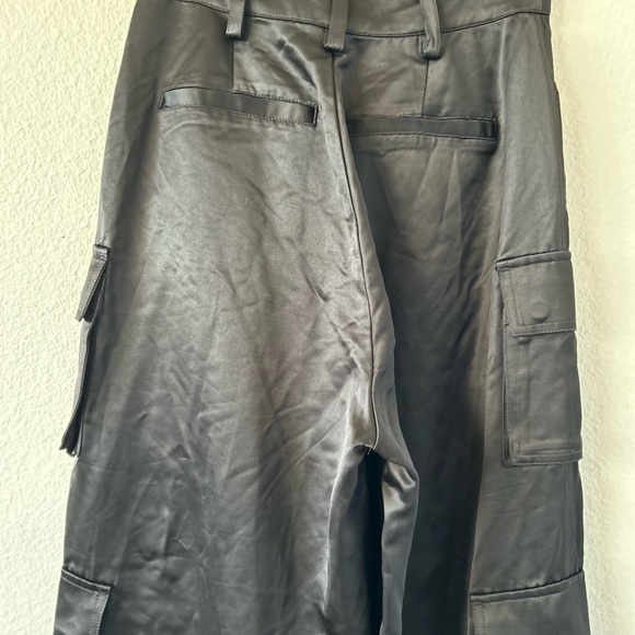 Favorite Daughter Meteorite Black Satin Cargo women’s Pants Size 0 - Picture 7 of 12